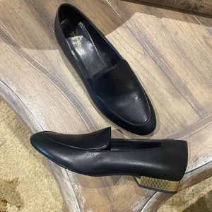 ❤️ Michael Kors Gold Heel Loafers ❤️